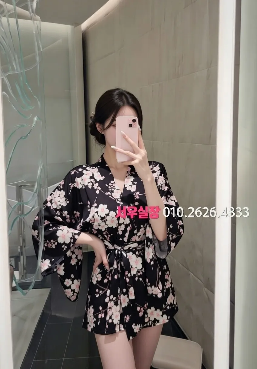 충남 다국적노래클럽 프리미엄 라인업 18번 프로필